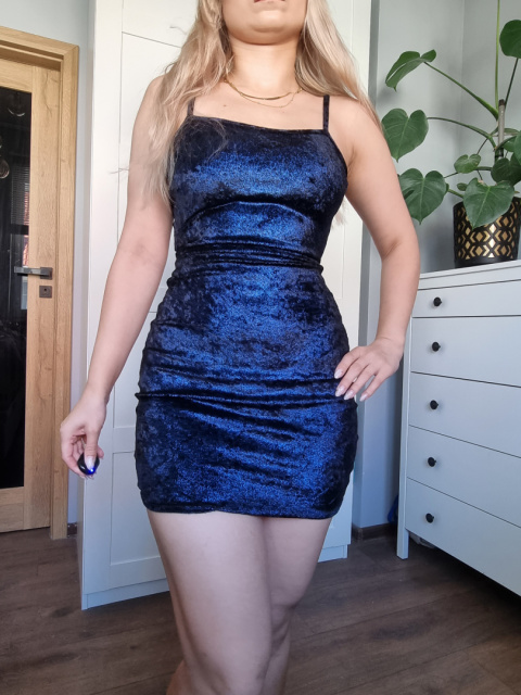 Šaty, PRETTYLITTLETHING r. 32 Šaty, PRETTYLITTLETHING r. 32