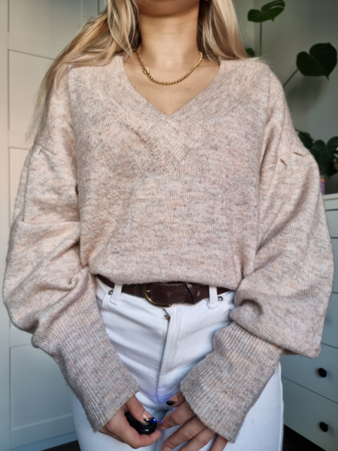 Melírovaný oversize svetr s výstřihem do V velikost L Melírovaný oversize svetr s výstřihem do V velikost L
