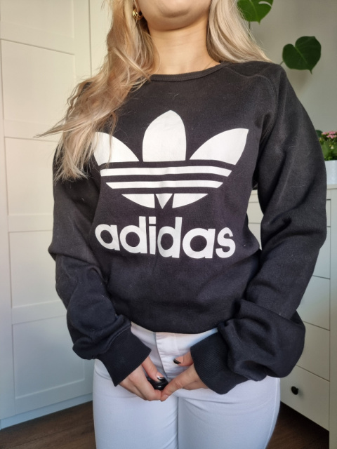 Černá mikina adidas velikost M Černá mikina adidas velikost M