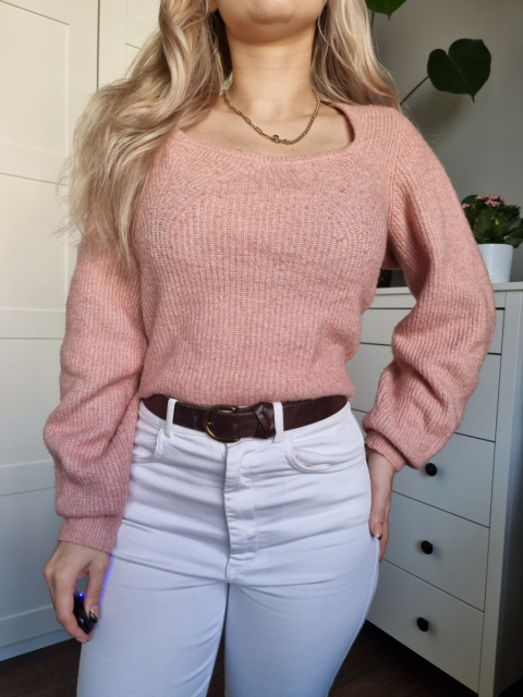 Short pastel pink sweater with puffs and diamond decade Short pastel pink sweater with puffs and diamond decade