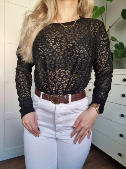 Černá halenka s leopardím vzorem, vel. M, ideální na párty Černá halenka s leopardím vzorem, vel. M, ideální na párty