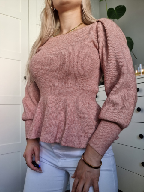 Waisted sweater STUDIO ONLY r. S Waisted sweater STUDIO ONLY r. S