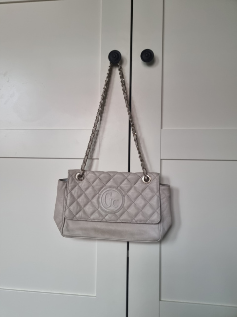 Beige shoulder bag Guess Beige shoulder bag Guess