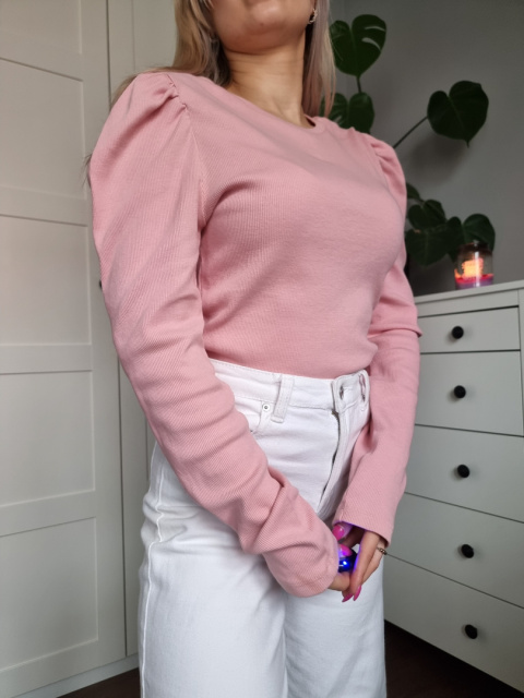 Růžová halenka s nabíranými rukávy Růžová halenka s nabíranými rukávy