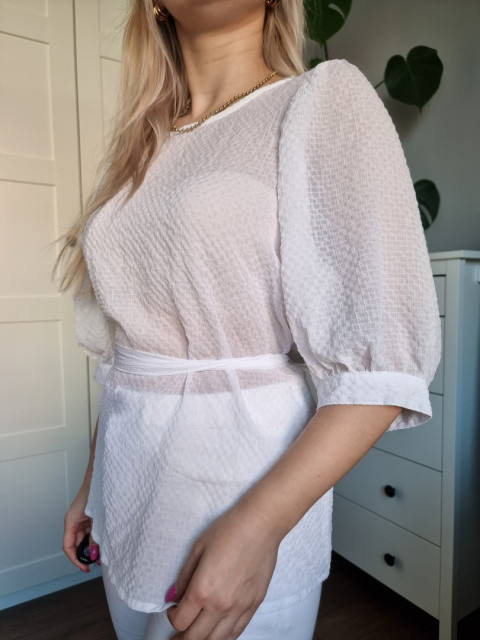 White airy blouse with puffs and a tie at the waist White airy blouse with puffs and a tie at the waist