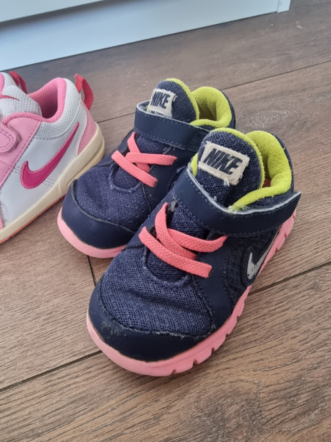 Nike Girls' Spring Adidas Two-Pack for 23.5 Nike Girls' Spring Adidas Two-Pack for 23.5