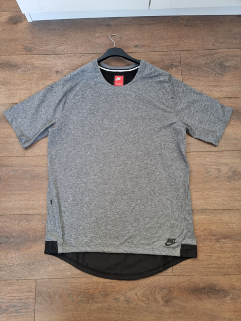 Nike men's sports blouse, size M Nike men's sports blouse, size M